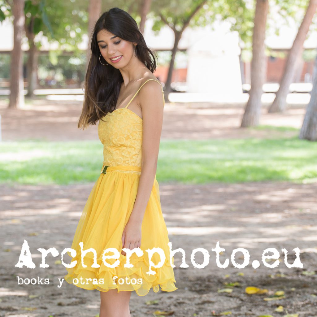Sònia, 2019 (4) con un vestido amarillo en el antiguo cauce del Turia por Archerphoto, fotógrafo Valencia,
