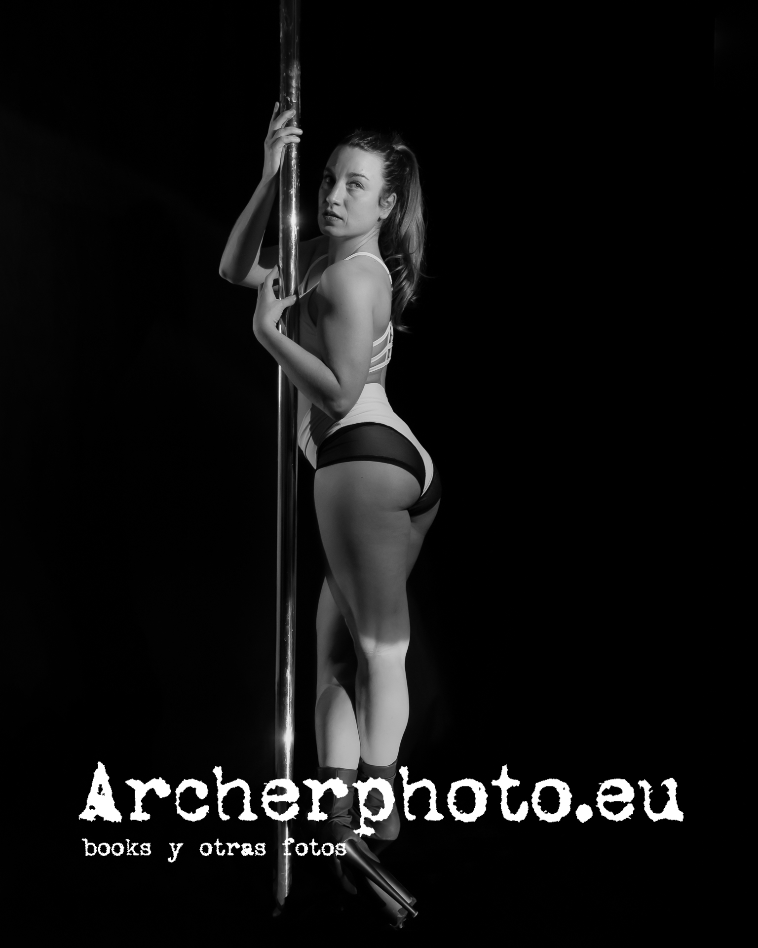 Eli, 2024 (3), bailarina de pole en 2024