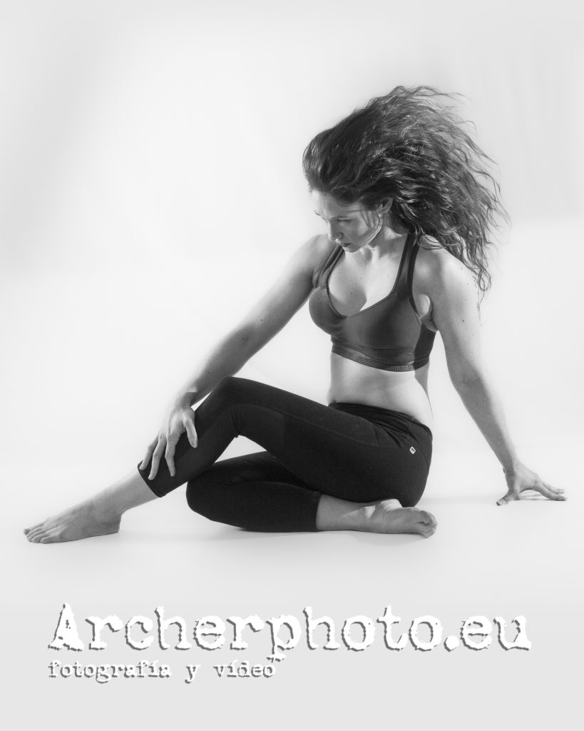 Stephanie, 2018 (1), studio shot by Archerphoto, professional photographer for actors in Spain
