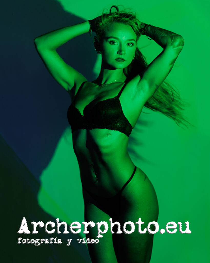 Jennifer, July 2025 (1), green day, by Archerphoto, professional portrait photographer in Spain