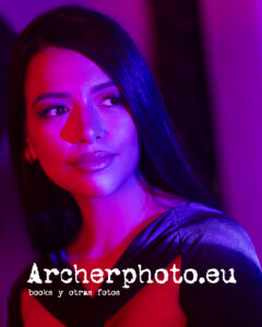 Una sesión en agosto de 2023 con Salomé. Imagen de Archerphoto, fotógrafo retratos en València. Salomé, November 2023 (3)