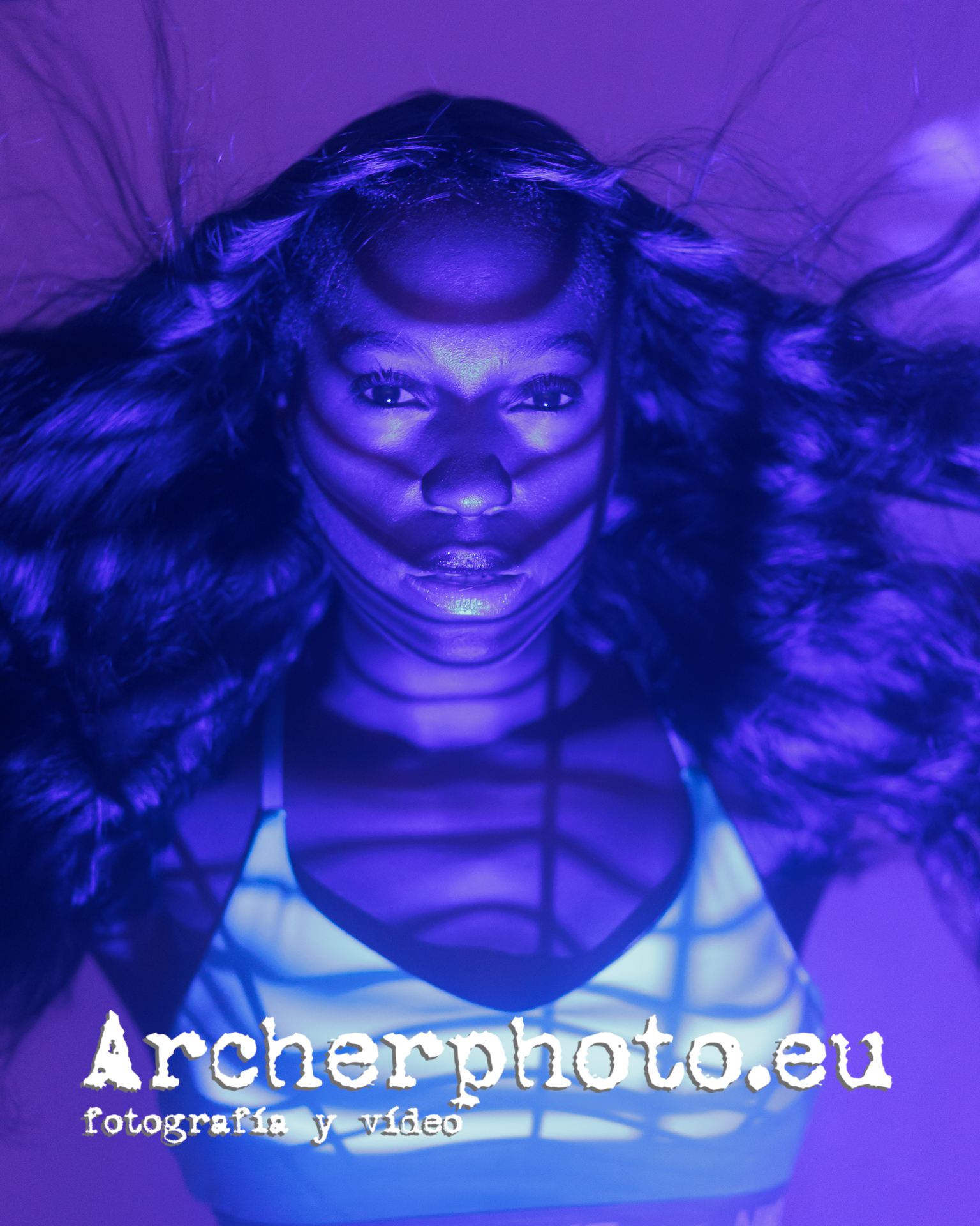 Jerniefit, 2025 (4). Luces azules