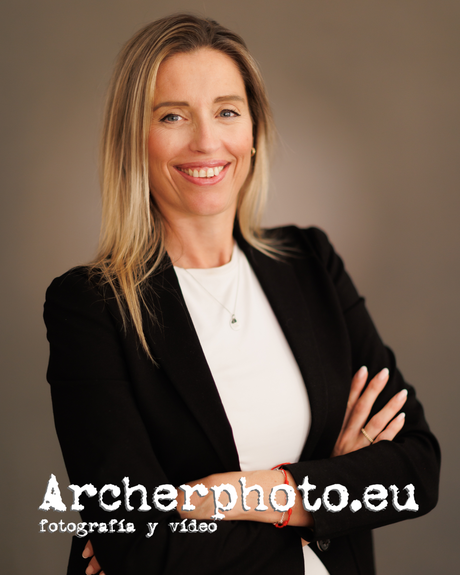 Cinthya, Autumn 2025 (3) retrato profesional