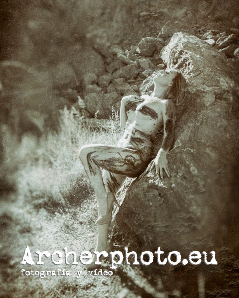 María Roca, 2019 (12), retrato con texturas