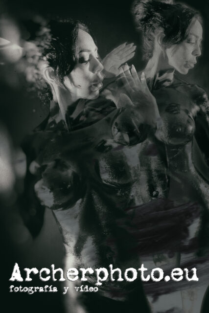 Delfina, 2021 (12) composición en grises