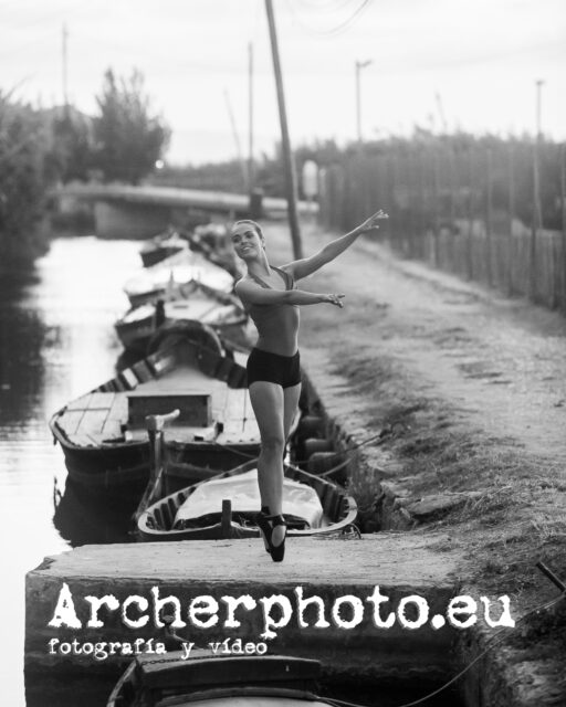Ava, 2014 (2), bailarina en El Palmar