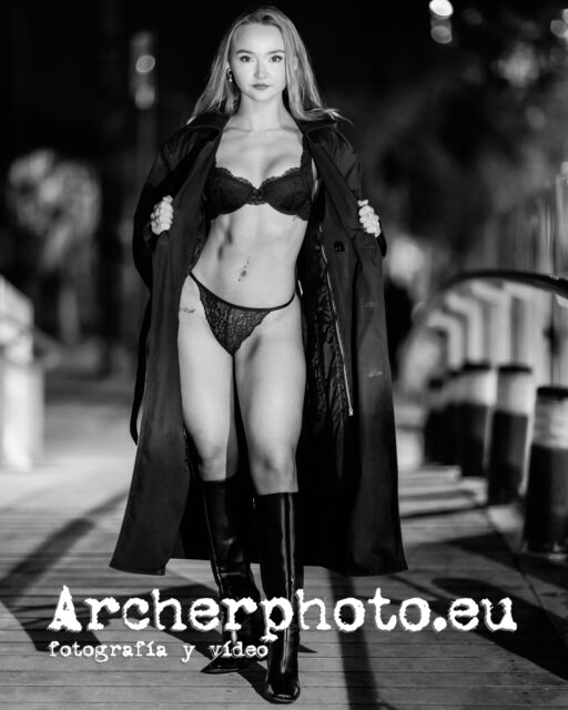 Jennifer, enero 2026 (6) black lingerie outdoors