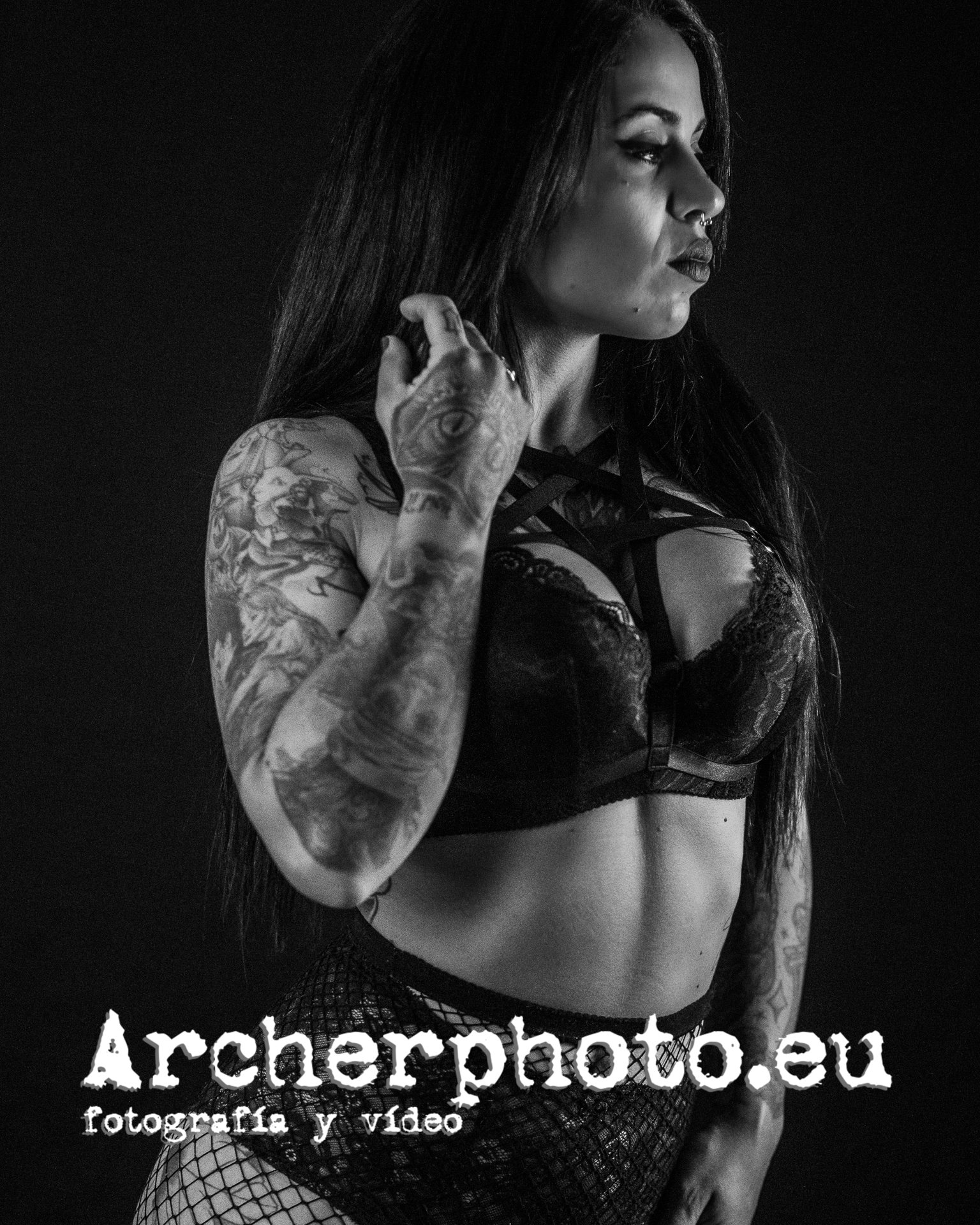 Liss.valero_figure, 2020 (14) Fitness y tatuaje en el estudio